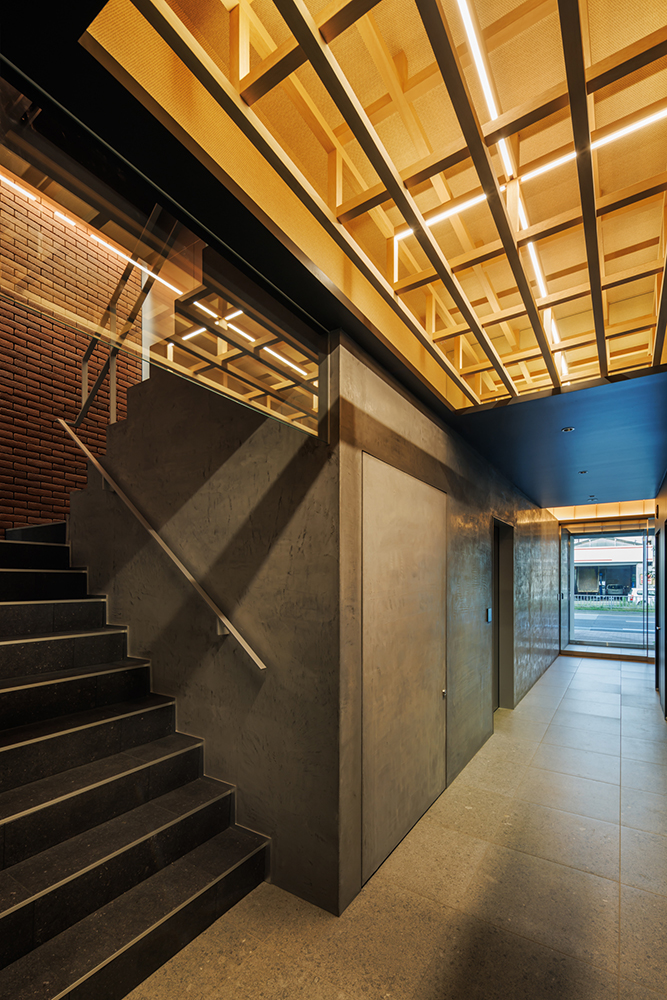 HD神戸ビル｜平岡建築デザイン｜オフィス設計｜大阪｜オフィスデザイン｜建築家｜きれい｜設計｜モールテックス｜内装｜神戸｜鉄骨｜エントランス｜オフィス玄関｜エレベーターホール｜レンガ｜