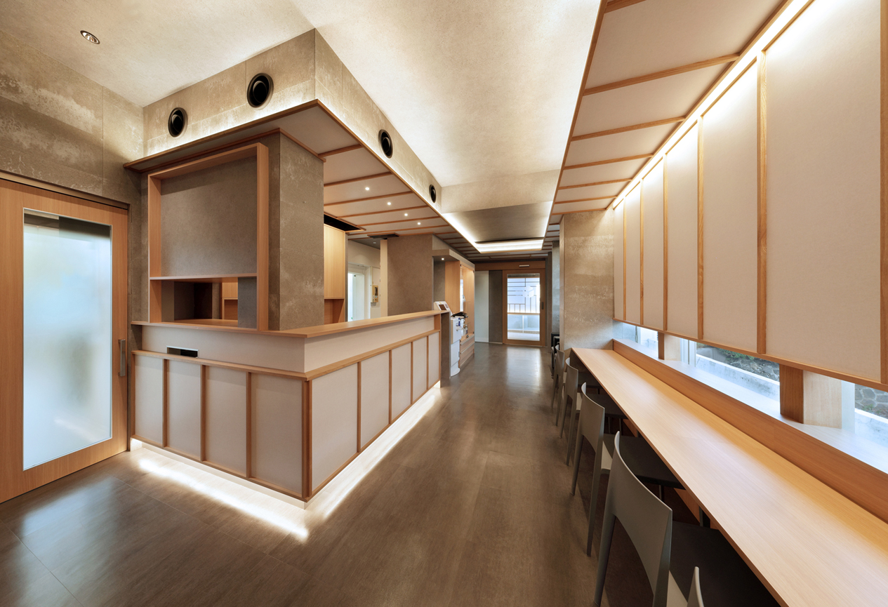 歯科山崎｜平岡建築デザイン｜歯科設計｜大阪｜クリニックデザイン｜建築家｜おしゃれ｜設計｜待合室｜