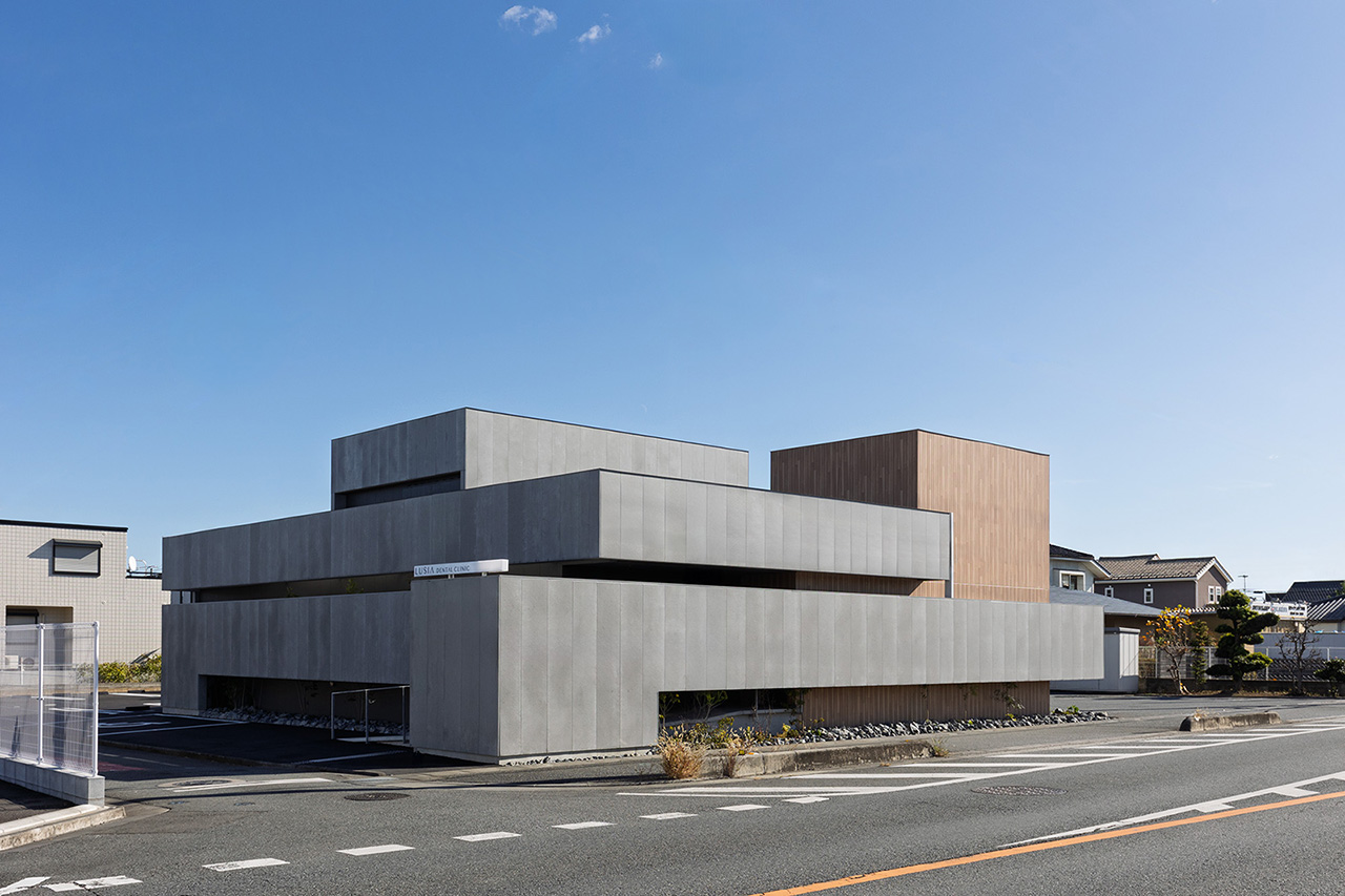 LUSIA DENTAL CLINIC｜平岡建築デザイン｜歯科設計｜埼玉｜クリニックデザイン｜建築家｜きれい｜外観｜モダン｜コンクリート｜デンタルデザイン｜